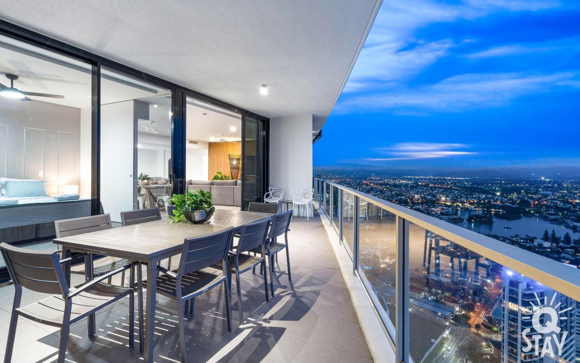 Circle On Cavill Surfers Paradise Mid Week Madness Deal - Q Stay Gold Coast Eksteriør bilde