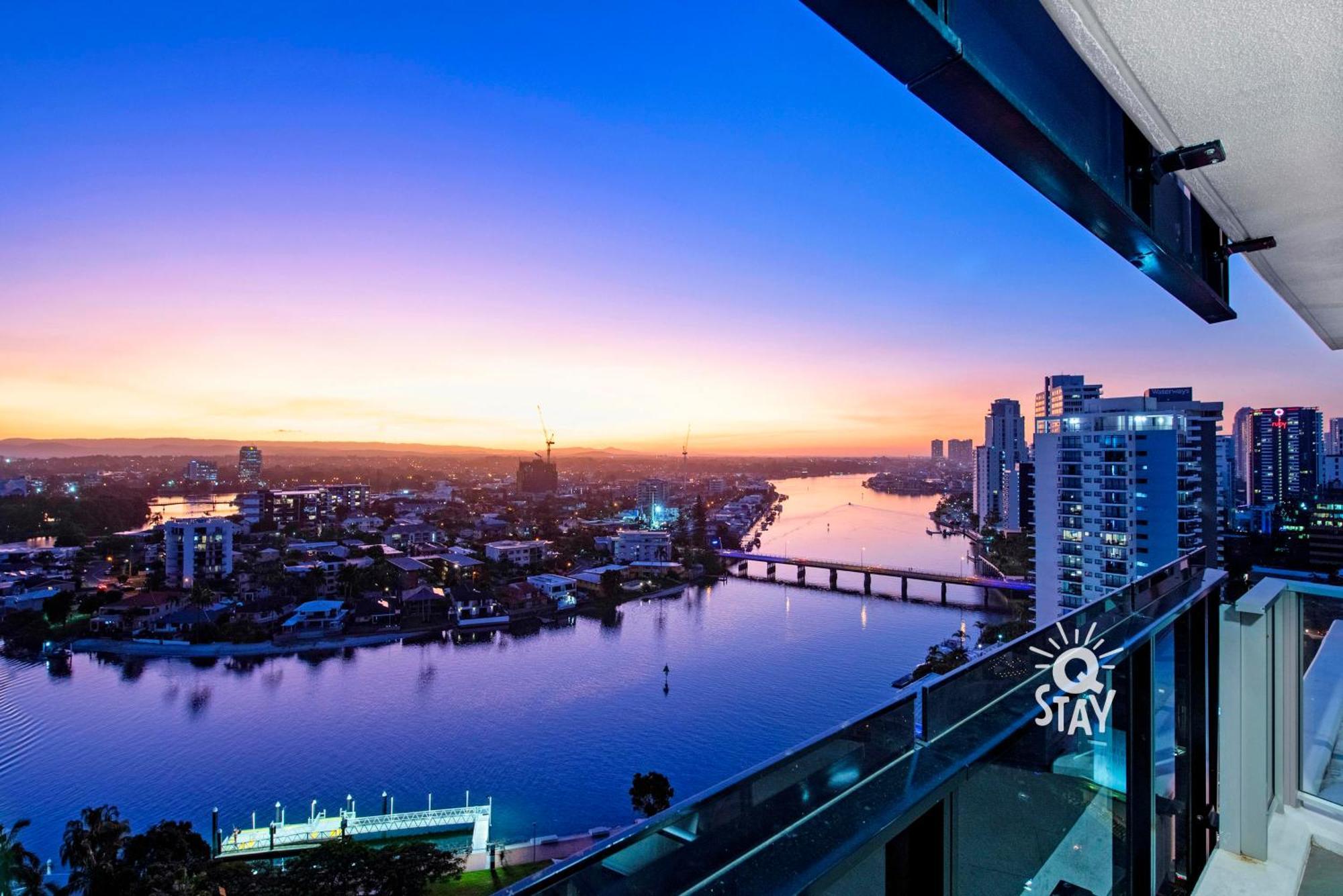 Circle On Cavill Surfers Paradise Mid Week Madness Deal - Q Stay Gold Coast Eksteriør bilde